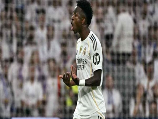 Real Madrid rúng động - Rò rỉ thông tin trong phòng thay đồ