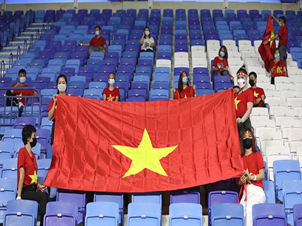 Bóng đá VN 11/6: CĐV Việt Nam sẽ nhuộm đỏ sân Al Maktoum