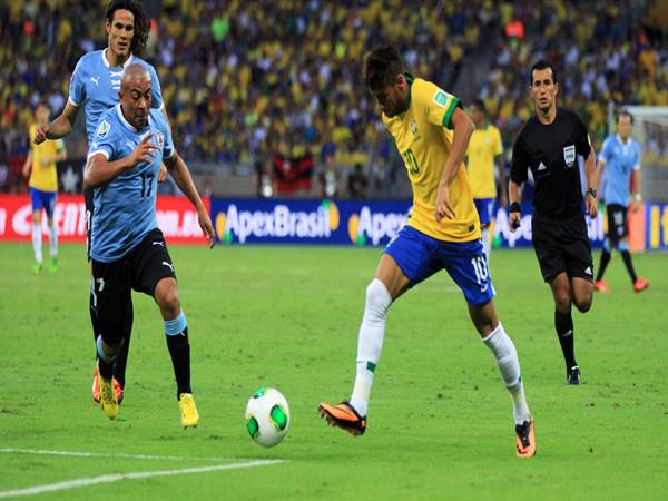 Trận đấu kịch tính giữa Brazil vs Uruguay