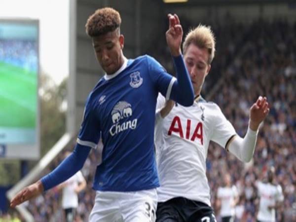 Mason Holgate: Trung vệ tài năng của bóng đá Anh