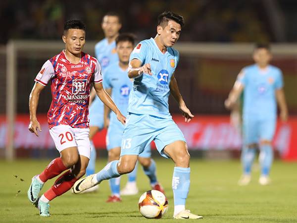 Nam Định xảy chân bỏ lỡ cơ hội vô địch V.League sớm