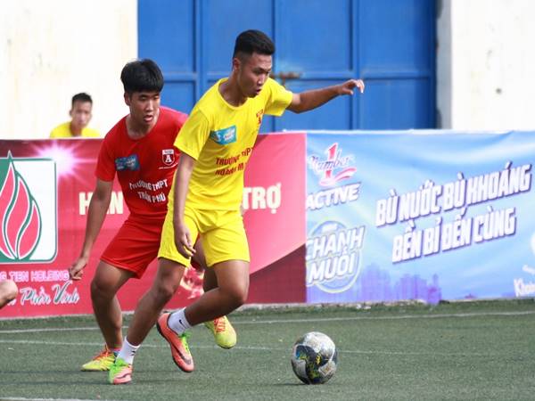 Một số kỹ thuật đá bóng sân nhỏ phổ biến cầu thủ hay dùng