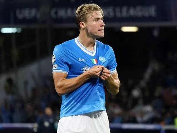 Hojlund mang đến những gì cho Napoli