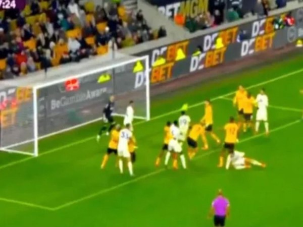 Tin BĐ: Var và cuộc khủng hoảng niềm tin Premier League Tin BĐ: Var và cuộc khủng hoảng niềm tin Premier League