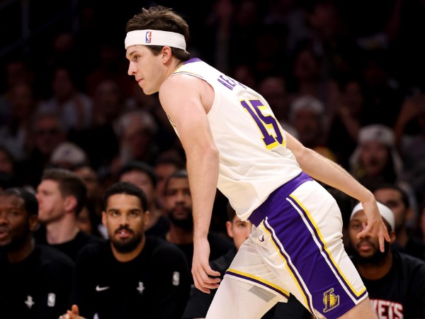 Lakers’ Austin Reaves Rời Trận Vs Rockets Vì Đau Bắp Chân