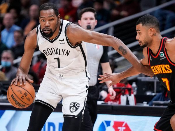 Sốc: Cầu Thủ Bóng Rổ NCAA Bất Ngờ Rời Giải Giữa Mùa